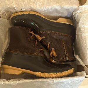 Sperry Saltwater Rain Boot. Tan/Dark Brown Women’s size 9.5